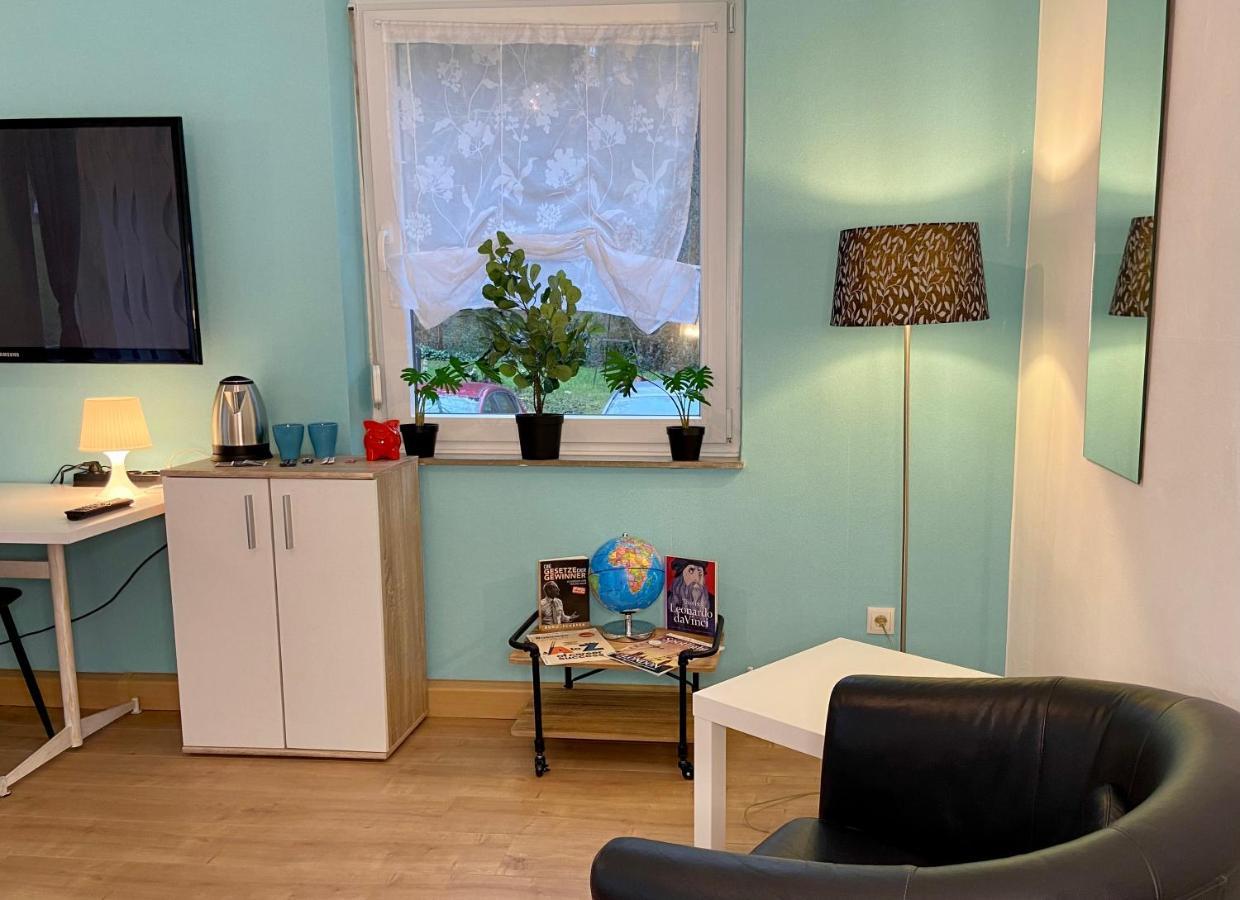 Privatzimmer Im Apartment - Apple Tv Netflix Kingsize Bett Arbeitsplatz Naehe Hbf Koblenz  Luaran gambar